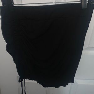 Black side scrunched skirt